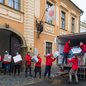 Téměř 400 vánočních balíčků naloženo. Vyrazí na Ukrajinu k chudým dětem