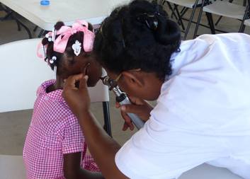 Kristýna na Haiti. Zdravotnický týden je za námi