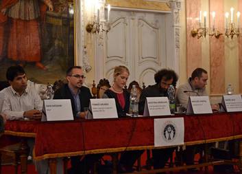 Panelová diskuze na téma migrace a uprchlictví v Olomouci