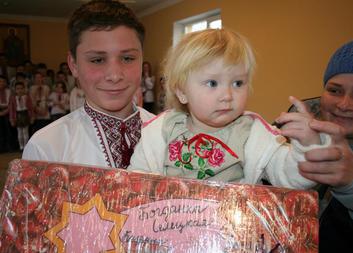 Vánoční balíčky na Ukrajině předány