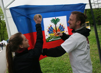 Majáles Olomouc: vzkazy pro Haiti i Ukrajinu