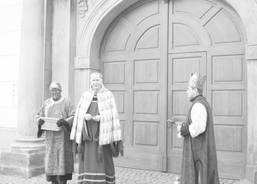 Požehnání na vratech arcibiskupského paláce se co nevidět překlene do roku 2019