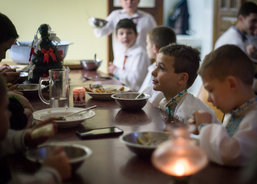 Ukrajinské Vánoce vrcholí - dětský domov Bortnyky