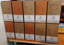 Návštěva moštárny, Charita Kolomyja