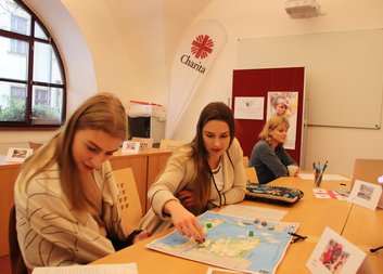 Haiti, Gruzie, Ukrajina a Uganda. Lidé se s Charitou vydali na cestu dobrovolníka