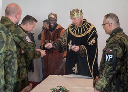 Králové rozdávají bílé zlato, tříkrálový kalendářík a špetku kadidla na provonění domova