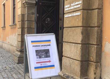 Sbírková kasička pro Ukrajinu v Olomouci