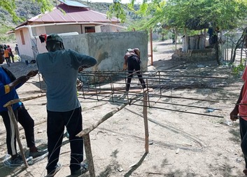 ACHO pomáhá na Haiti: Stavba kaple v Petite Anse