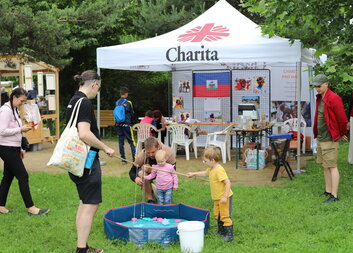 Arcidiecézní charita Olomouc zve na festival Jsme ze stejné planety