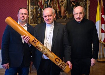 Paškál z dílny Charity bude opět zářit v olomoucké katedrále